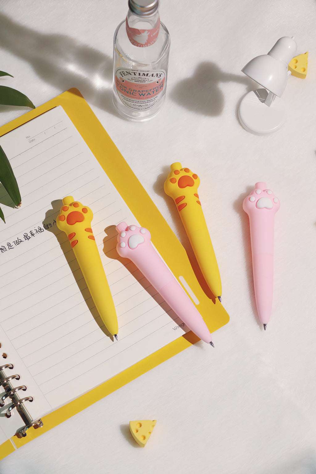Cat Paw Chubby Pen - Black Ink