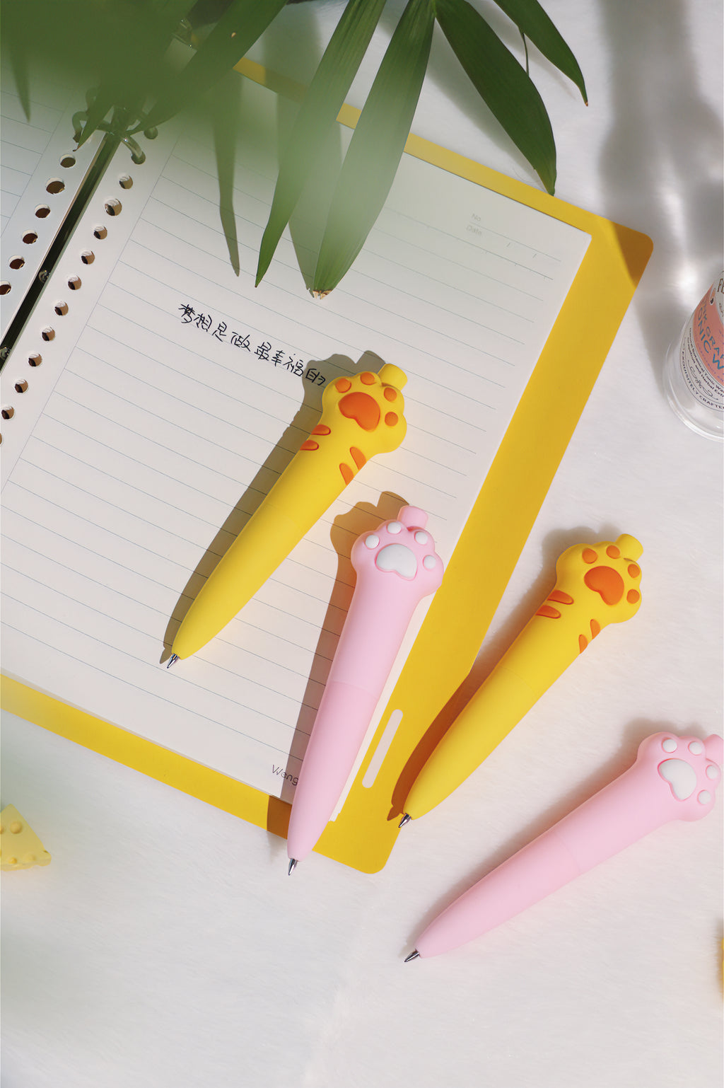 Cat Paw Chubby Pen - Black Ink
