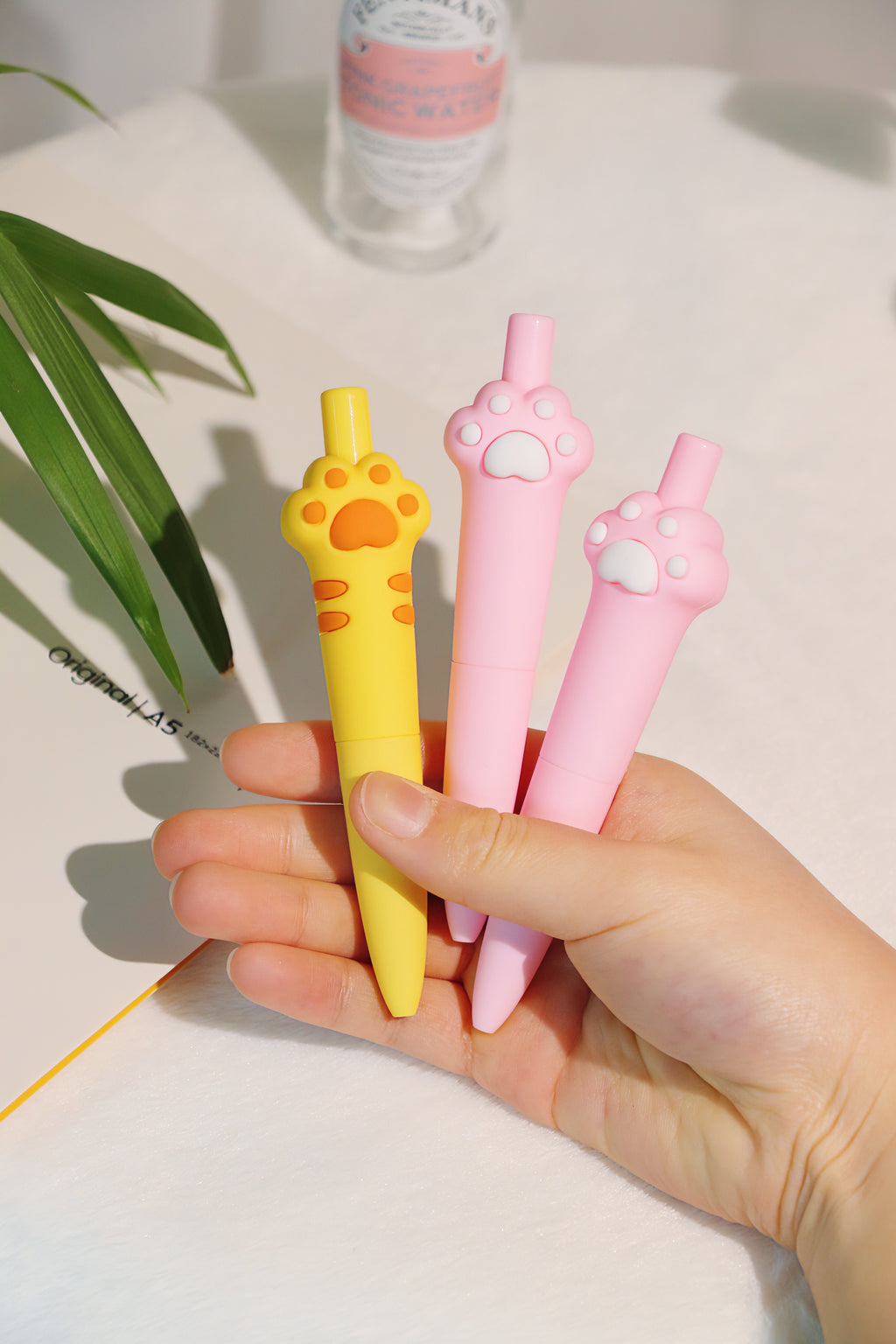Cat Paw Chubby Pen - Black Ink
